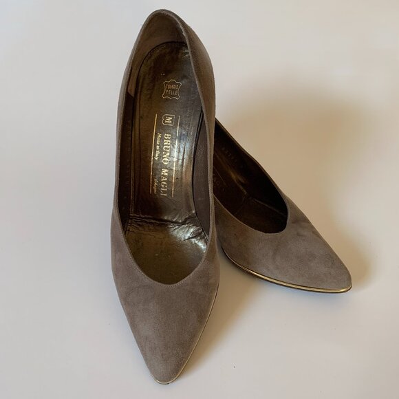 Vintage Bruno Magli Taupe Suede Gold Trim Pumps Heels - Picture 1 of 13